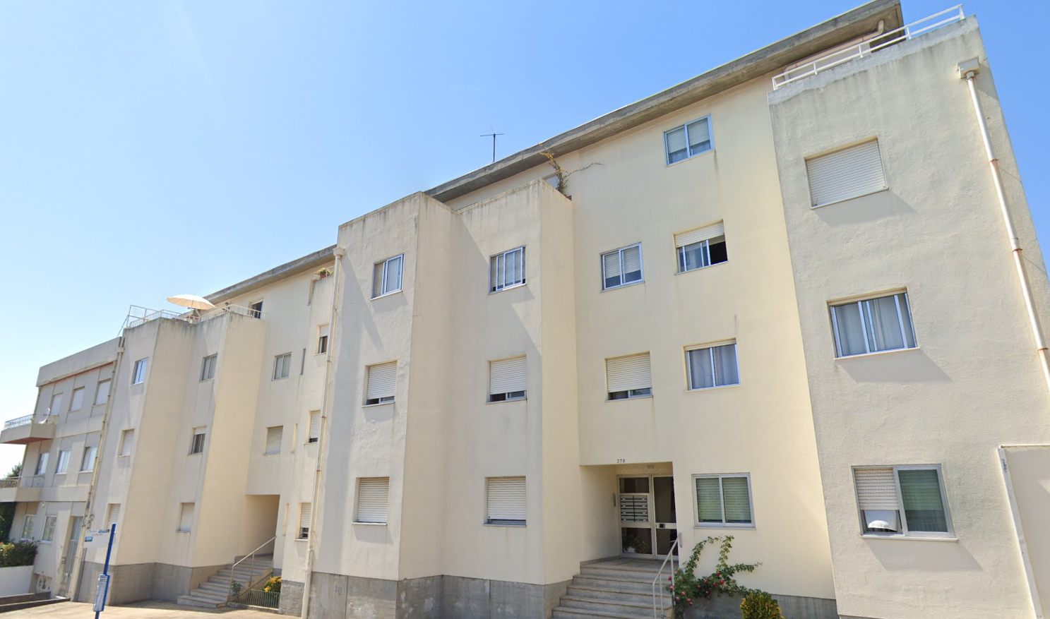 Apartamento T2 remodelado em Aldoar, Porto